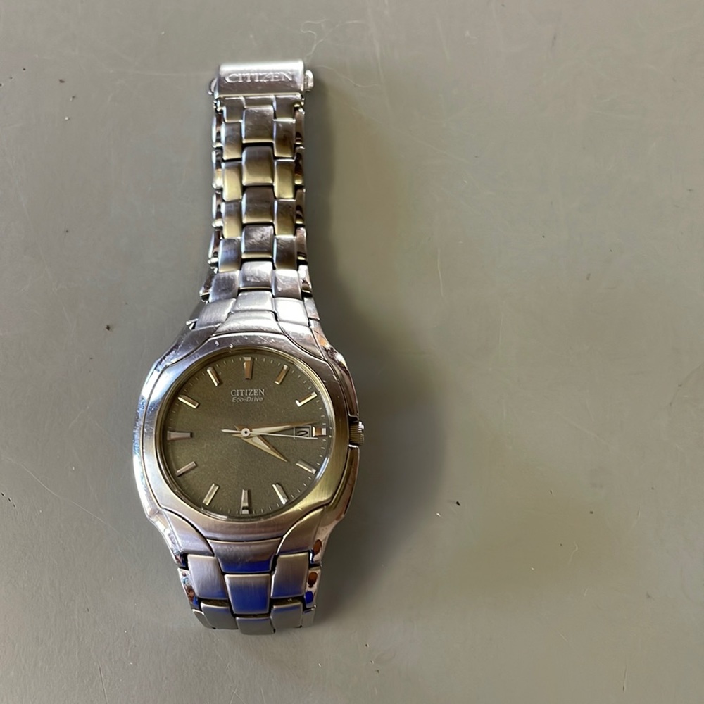 Mens citizen watch. Echo drive. With date display.